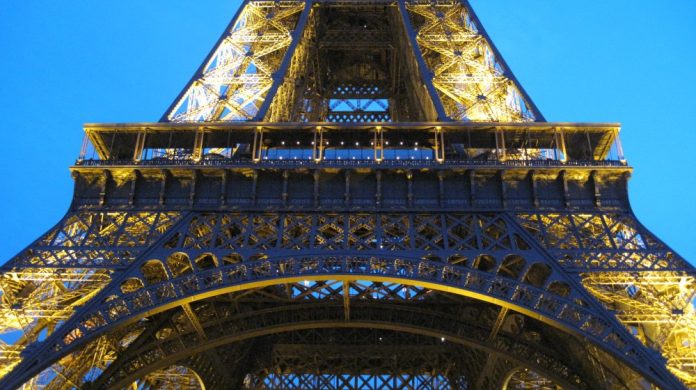 Eiffle Tower n the evening